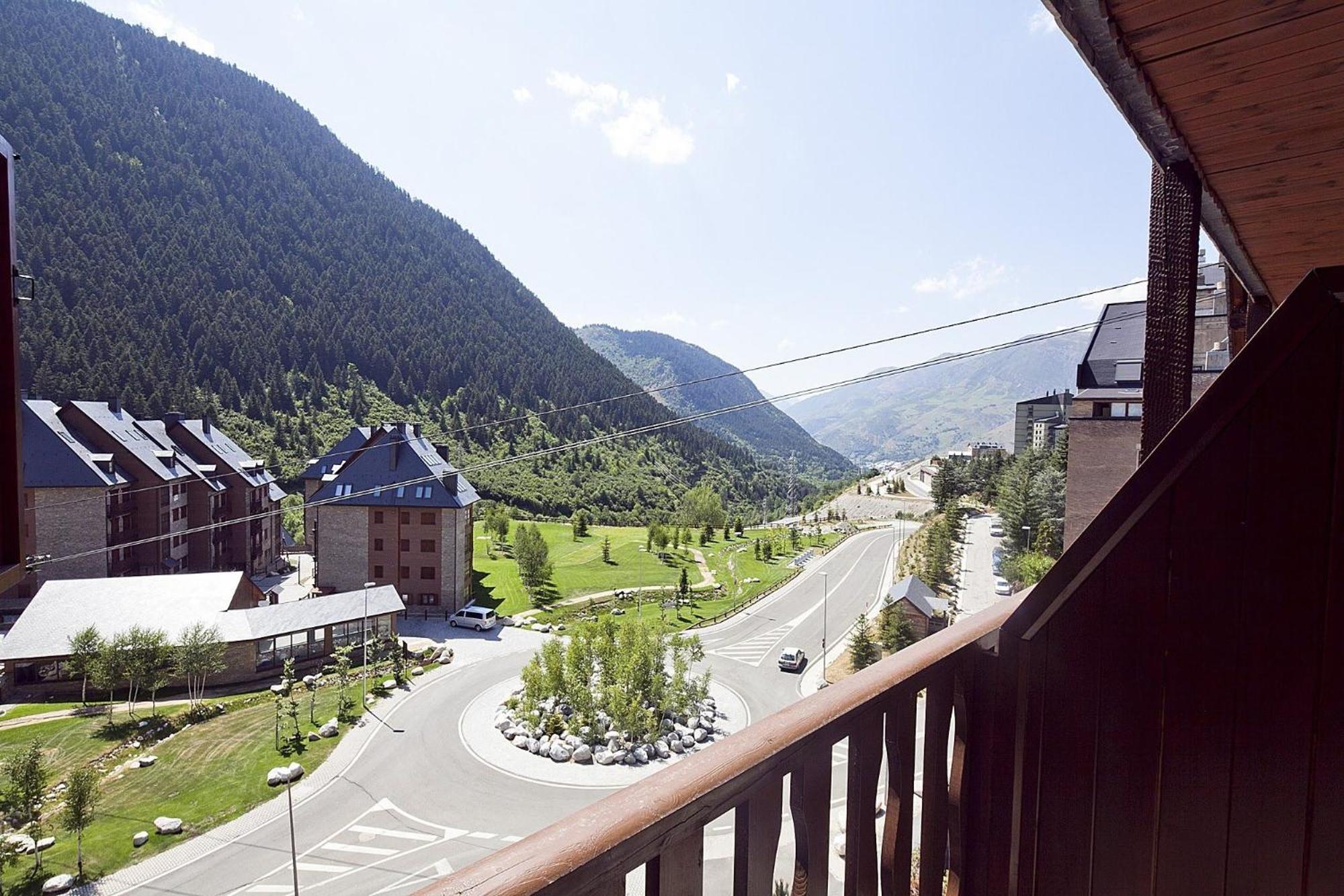Luderna - Apartamento con terraza Bonaigua B2 Salient Baqueira Beret Esterno foto